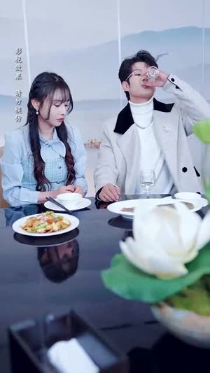 星光落在手心里（70集）甜宠短剧