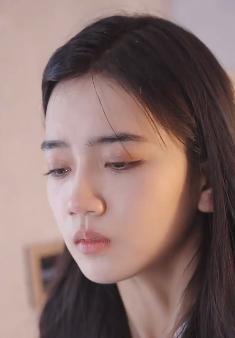 短剧《我是大佬的坚强白月光（92集全）》夸克网盘资源免费观看  第1张