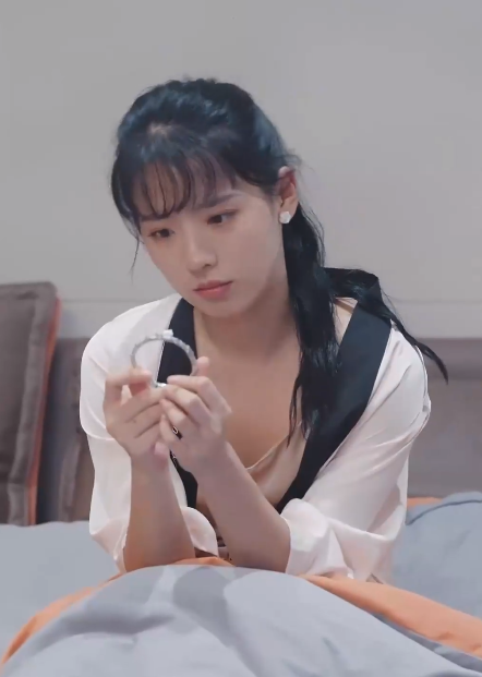 短剧《穿到民国当姨娘》夸克网盘资源免费观看  第1张