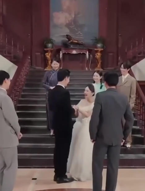短剧《诱他沦陷》夸克网盘资源免费观看  第1张
