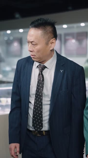 被裁员后我回县城养老,80集故事免费看,献给焦虑的中年人 被裁员后回到小县城养老(80集)逆袭短剧