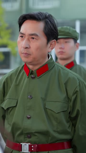 穿成娇小姐后她以武服人（80集）穿越短剧