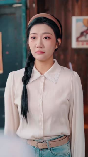 纯情年代，我靠空间囤货养老公（65集）穿越短剧