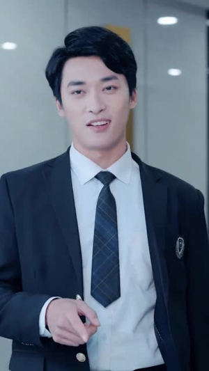 穿越校园：我护青梅防剧情杀（80集）穿越短剧