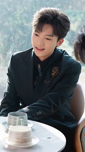 拒绝高冷女神后，绑定被骗成真系统（70集）逆袭短剧