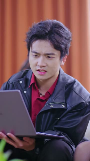 最强农民80集免费全集 从捡到女娲石开始逆袭 最强农民,从捡到女娲神石开始(80集)逆袭短剧