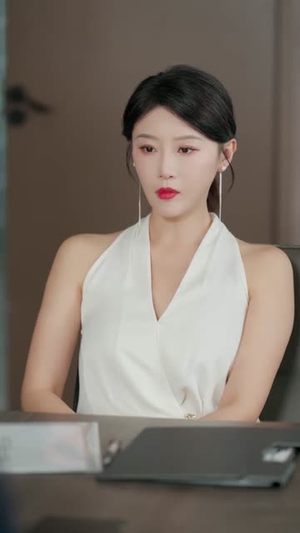 情薄见商时全集免费看,1-79集完整剧情在线观看 情薄见商时(79集)逆袭短剧