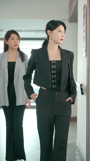 情薄见商时全集免费看,1-79集完整剧情在线观看 情薄见商时(79集)逆袭短剧