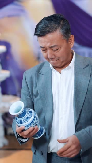 系统在手，画师收购半壁江山（80集）逆袭短剧